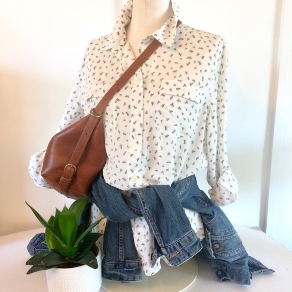 LOFT Tops - LOFT eyelash print button down blouse